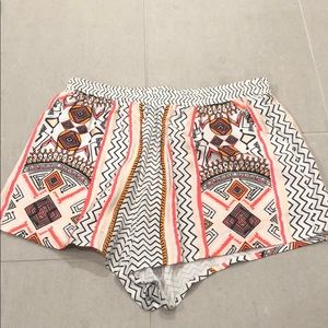 Mink pink printed shorts